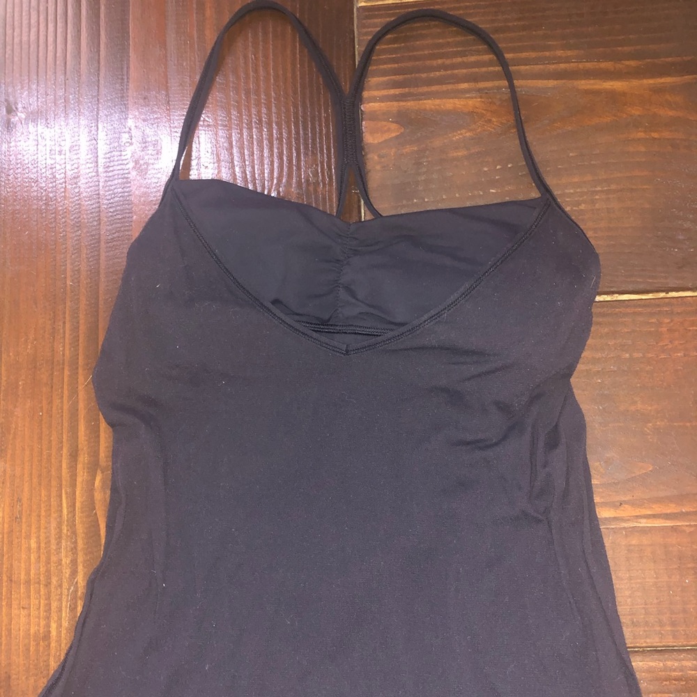 Lululemon Size 8 tank with built in bra!